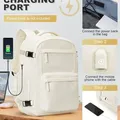 Vacuum Backpack, USB: The external USB pass-through in use